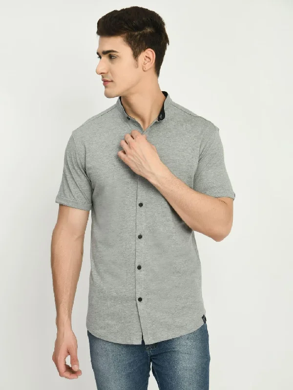 Men's Solid Knit Short Sleeve Shirt